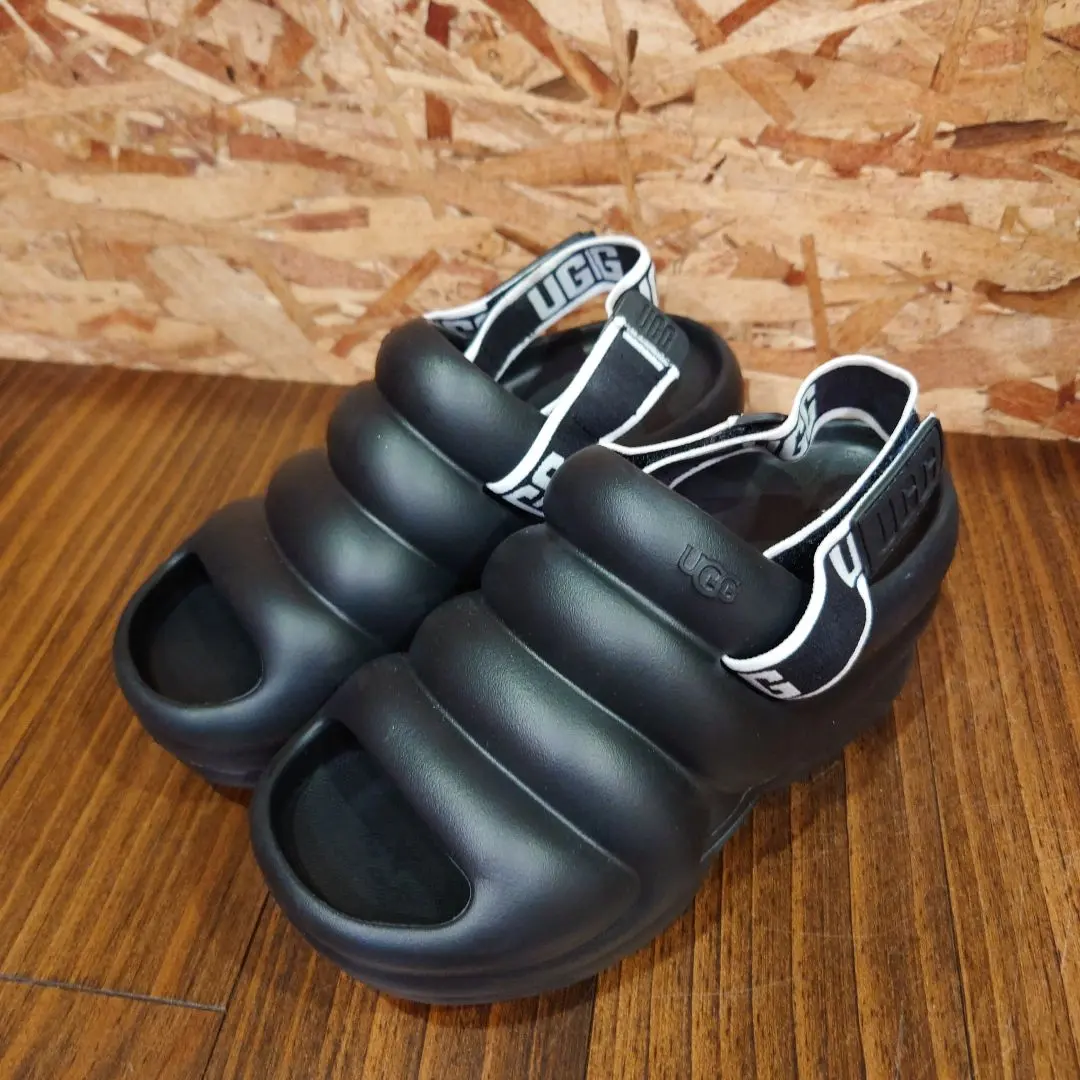 2026年最新】ugg aww yeah 24の人気アイテム - メルカリ