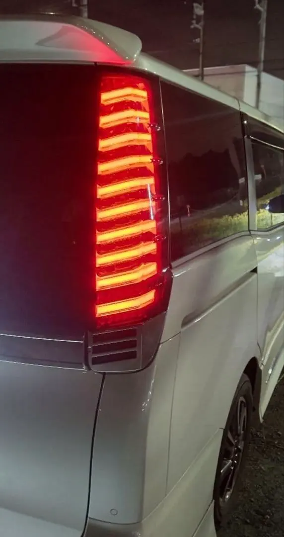 m66926424161_1.jpg?1763905344