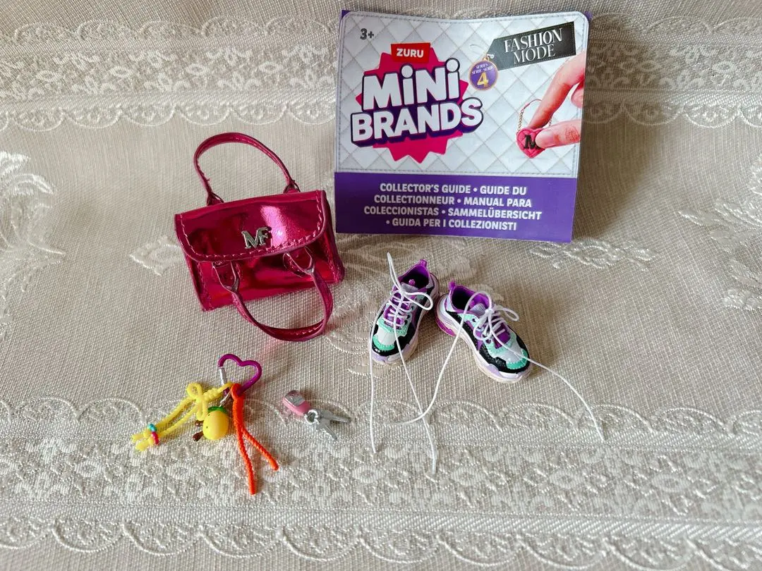 2026年最新】minibrands sneakerの人気アイテム - メルカリ