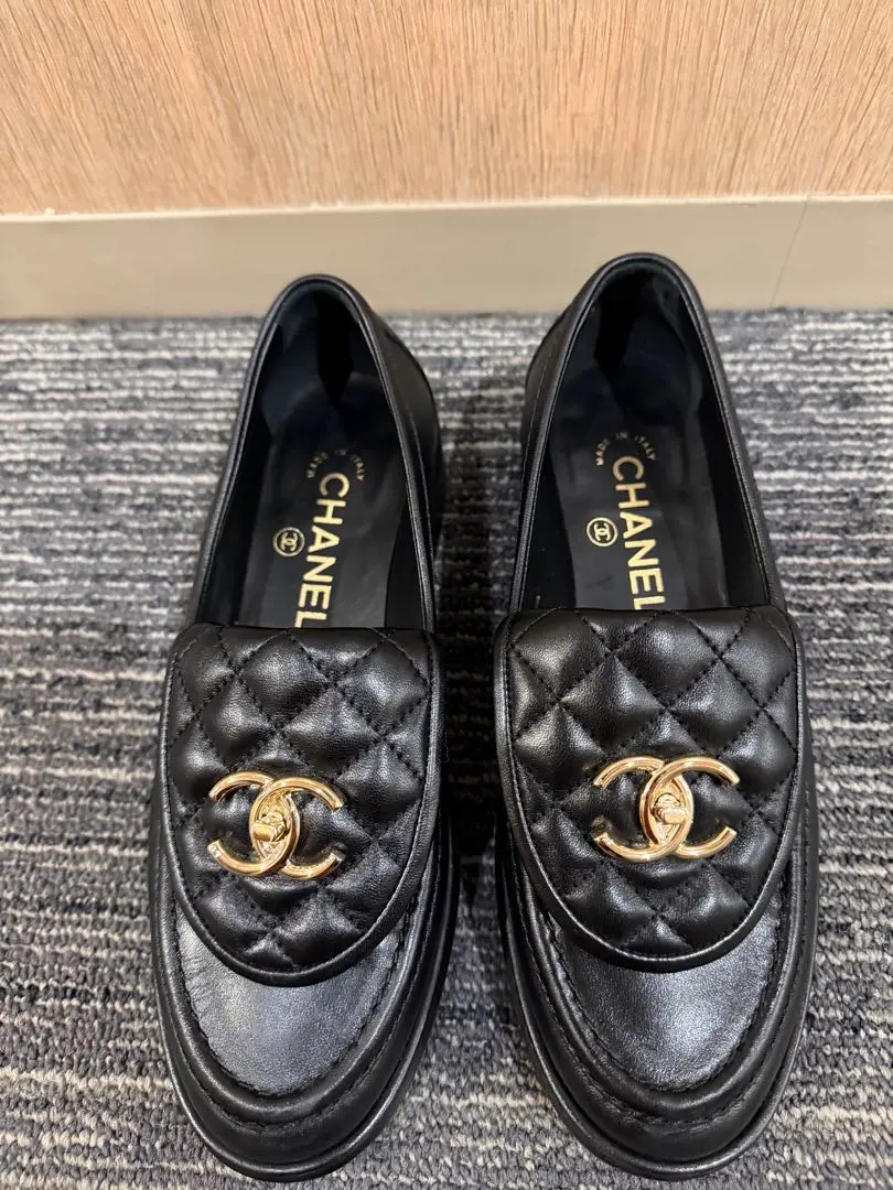 2026年最新】シャネル ローファー ターンロックの人気アイテム - メルカリ
