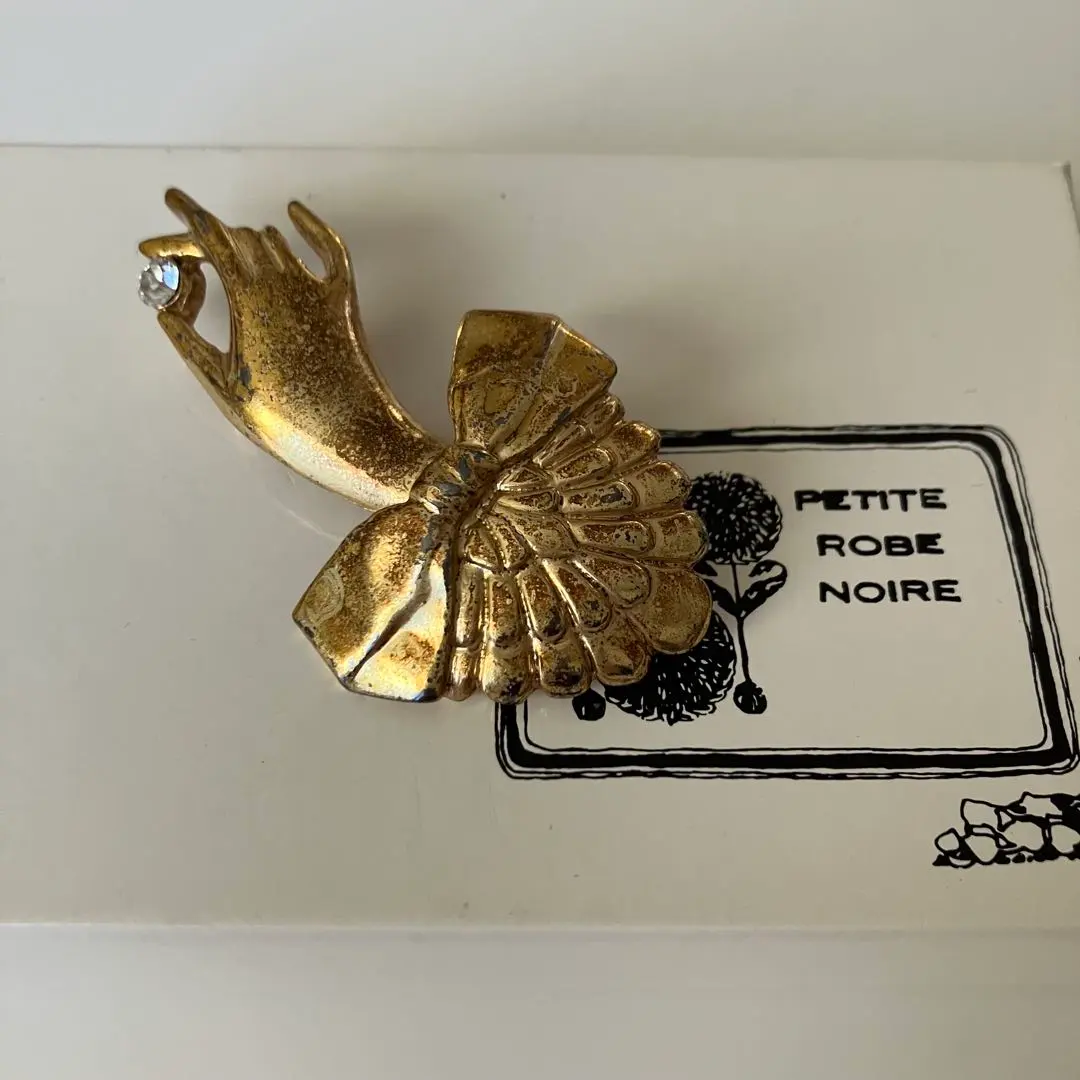 2026年最新】プティローブノアー ブローチの人気アイテム - メルカリ