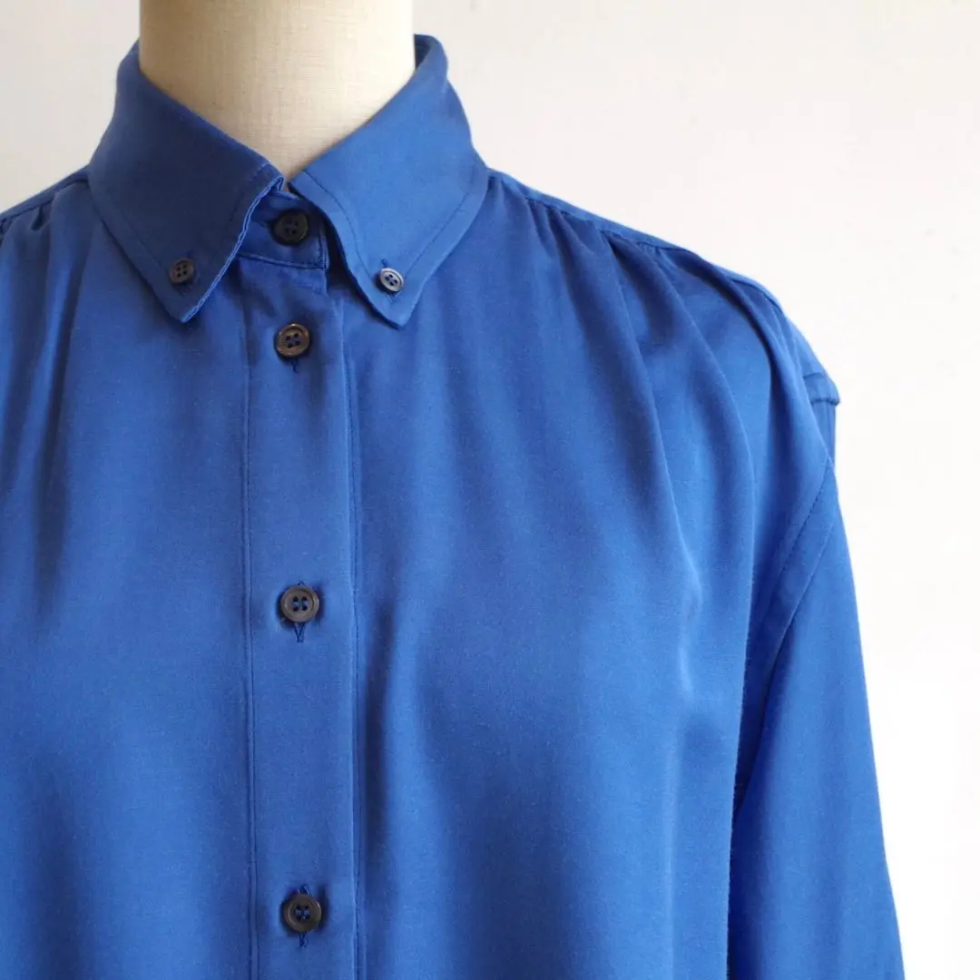 2026年最新】石田ゆり子 ブラウスの人気アイテム - メルカリ