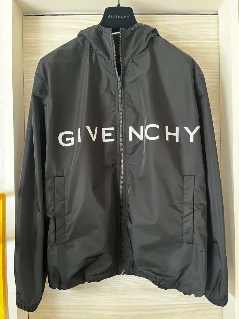 2026年最新】Givenchy ナイロンジャケットの人気アイテム - メルカリ