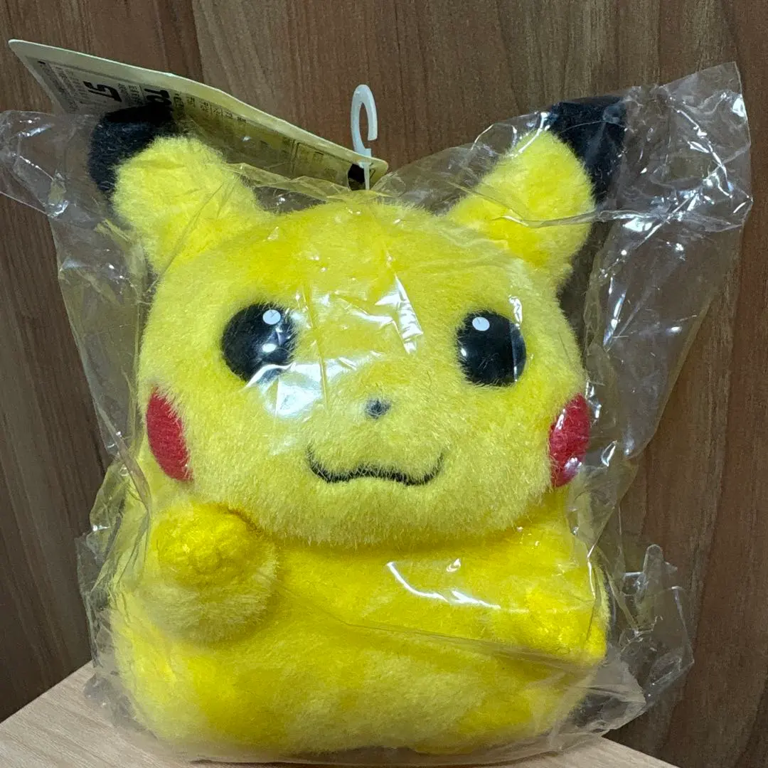 2026年最新】ピカチュウ ぬいぐるみ tomy ピースの人気アイテム - メルカリ