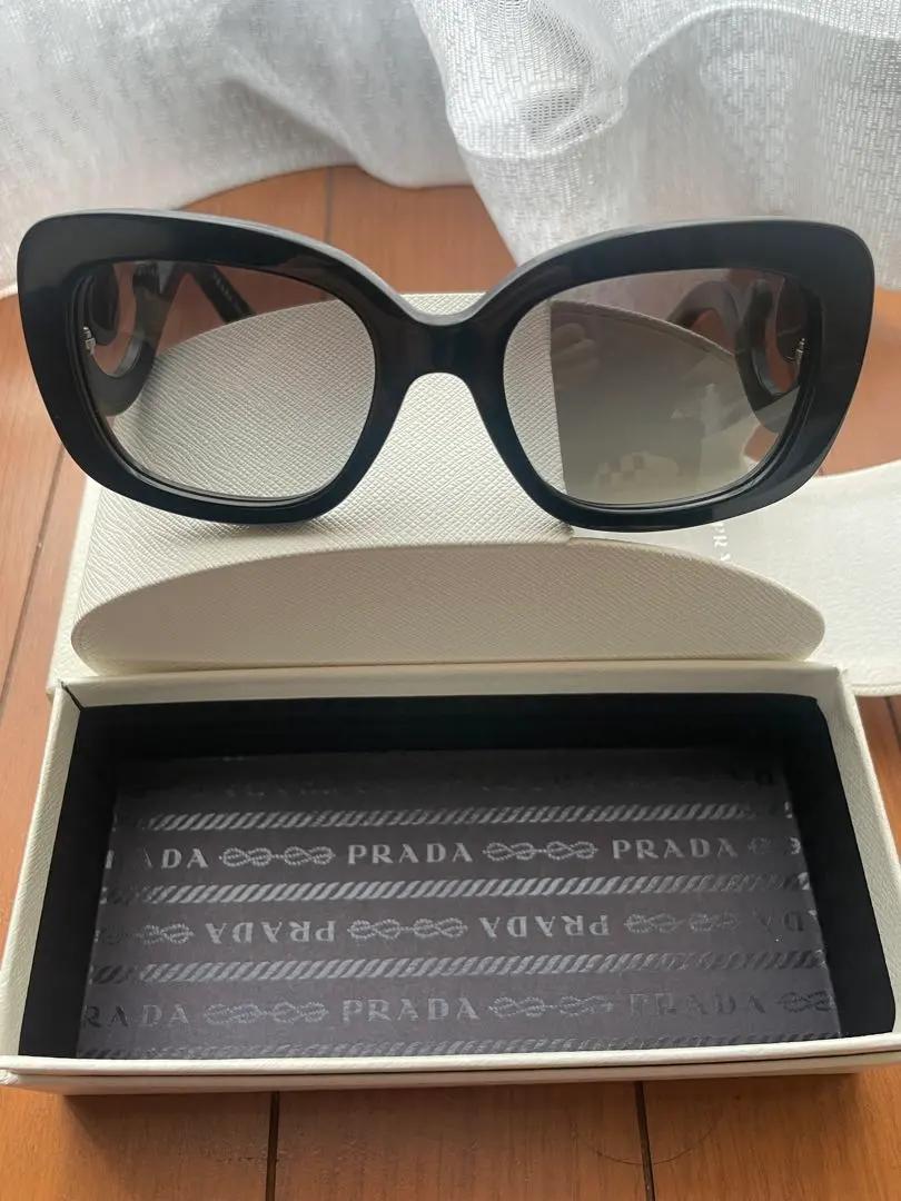 2026年最新】Prada サングラス バロックの人気アイテム - メルカリ