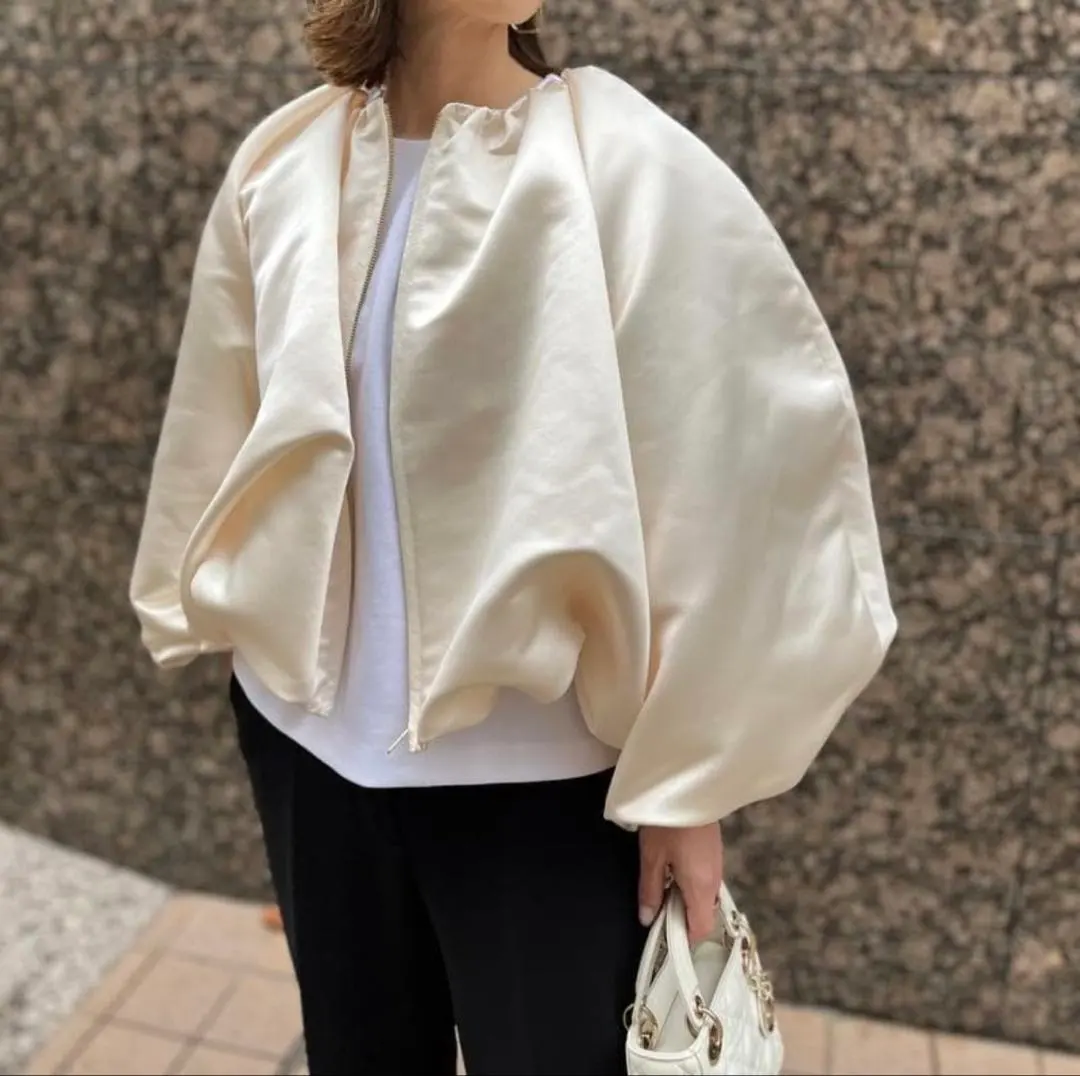 2026年最新】heve クラウドブルゾンの人気アイテム - メルカリ