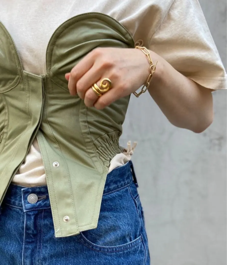 2026年最新】fumika uchida コルセットの人気アイテム - メルカリ