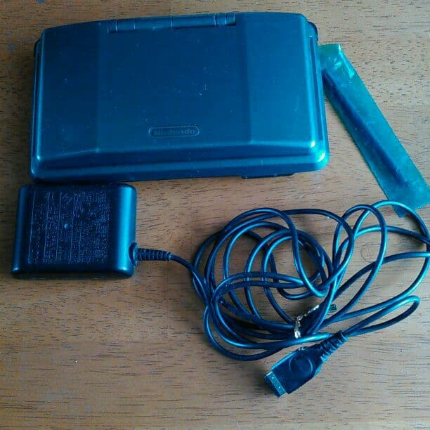 送料込！任天堂DSブラックセット Amazon | ニンテンドーDS グラファイトブラック【メーカー生産終了