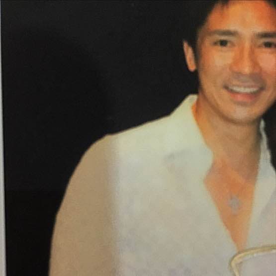 郷ひろみ本人がLIVE中で着用していたFENDYシャツ 郷ひろみ「DayDay.」で生パフォーマンス、“最強無敵”のダンスナンバー