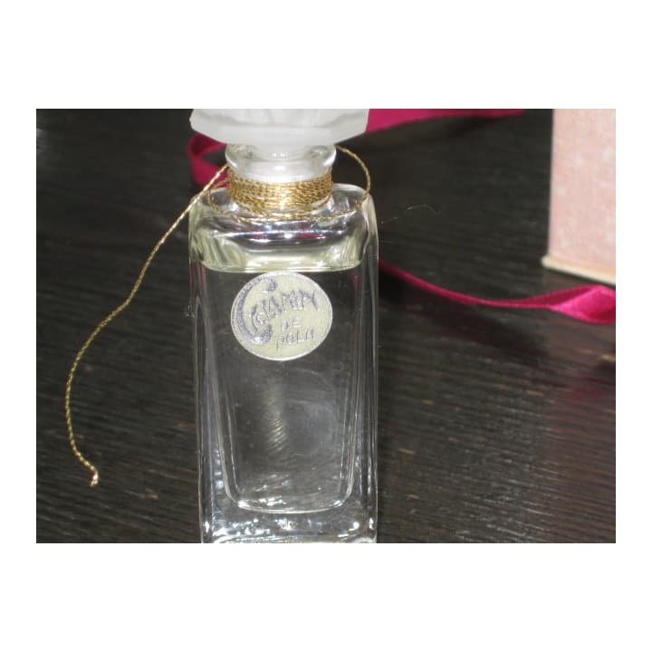 ポーラ サイクラメン 香水 シクラメンの香りcyclamen Perfume