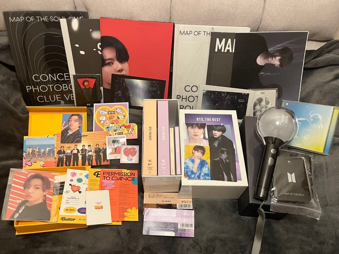 BTS CD,DVD,写真集,ペンライト等まとめ売り - メルカリ
