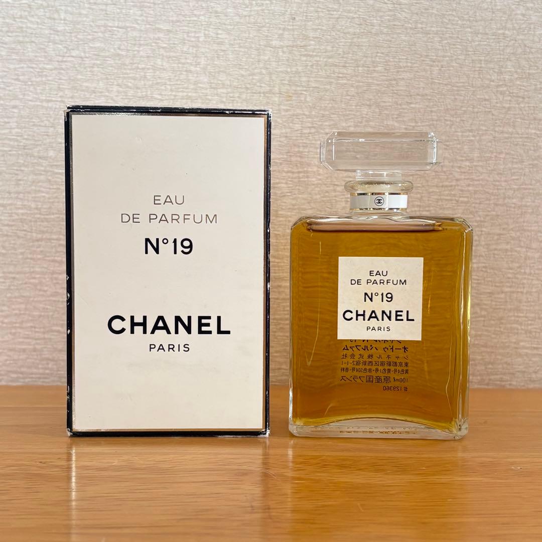 未使用】シャネル No.19 オードパルファム 100ml - メルカリ
