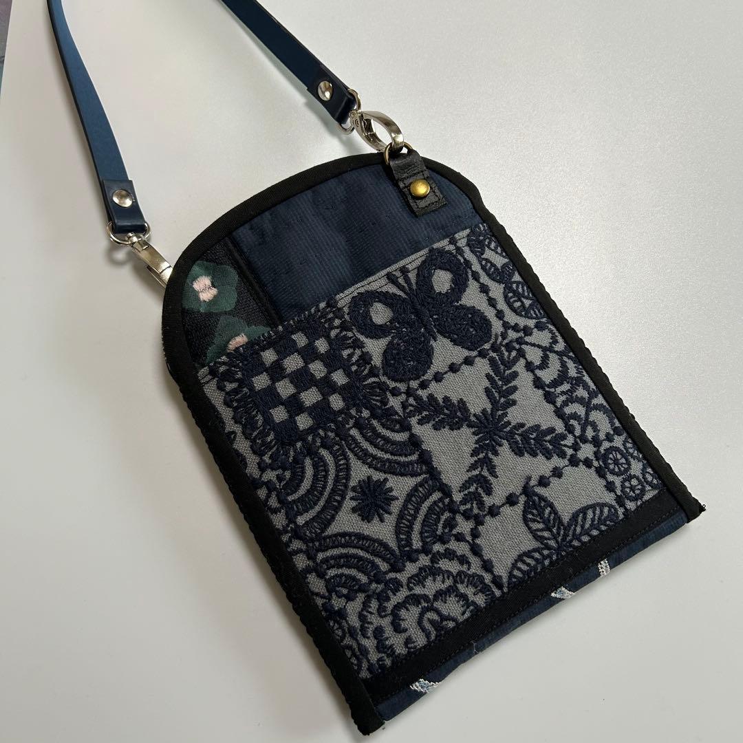 ミナペルホネン スマホショルダー キルト papurikko - メルカリ