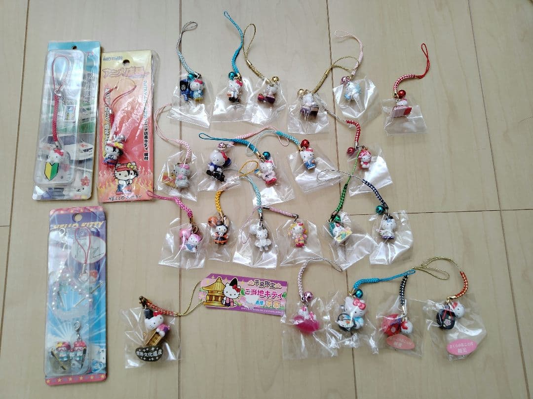 s*e様 ご当地ハローキティ根付ストラップ 25個セット　非売品有り s*e様 ご当地ハローキティ根付ストラップ 25個セット 非売品有り s*e様