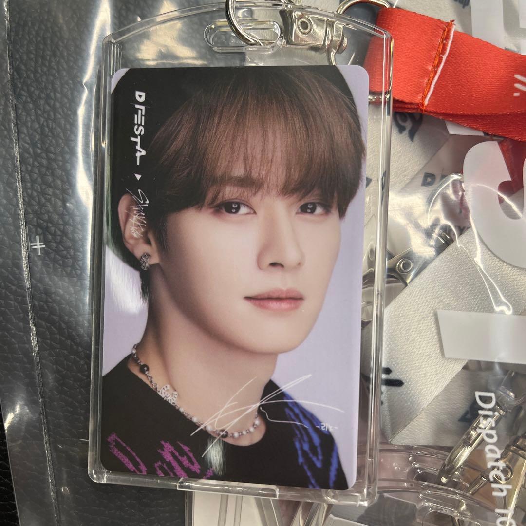 DFESTA straykids リノ トレカ 羽田空港 10/21 - メルカリ