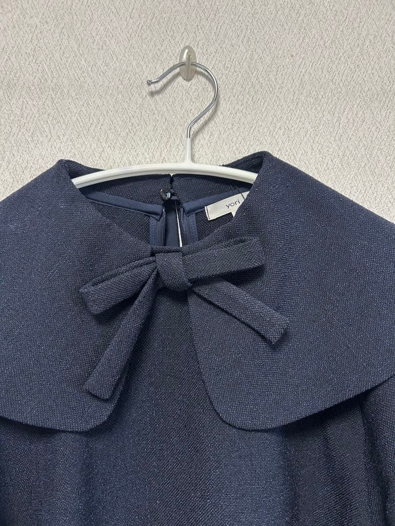 新品 yori ツイードライク ブラウス36 ネイビー - メルカリ