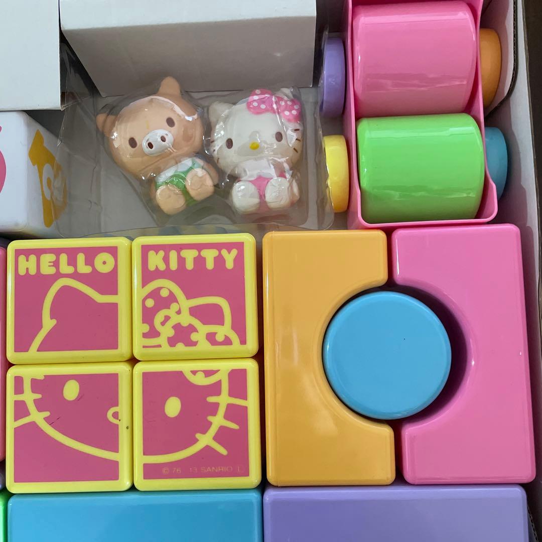 ハローキティ つみきセット 18個入り HELLO KITTY 10m + - メルカリ