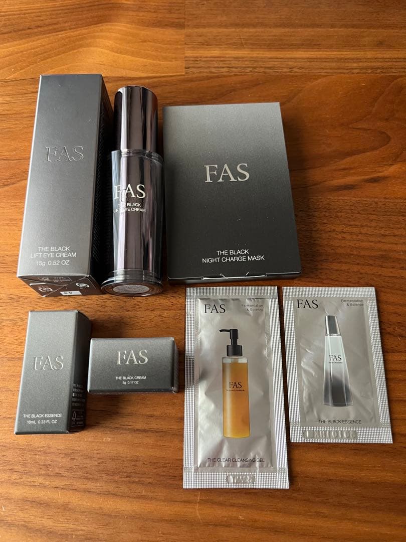 Rico****様 FAS ザ ブラックリフトアイクリーム15g ザ ブラック リフト アイ クリーム / FAS(アイクリーム, スキンケア