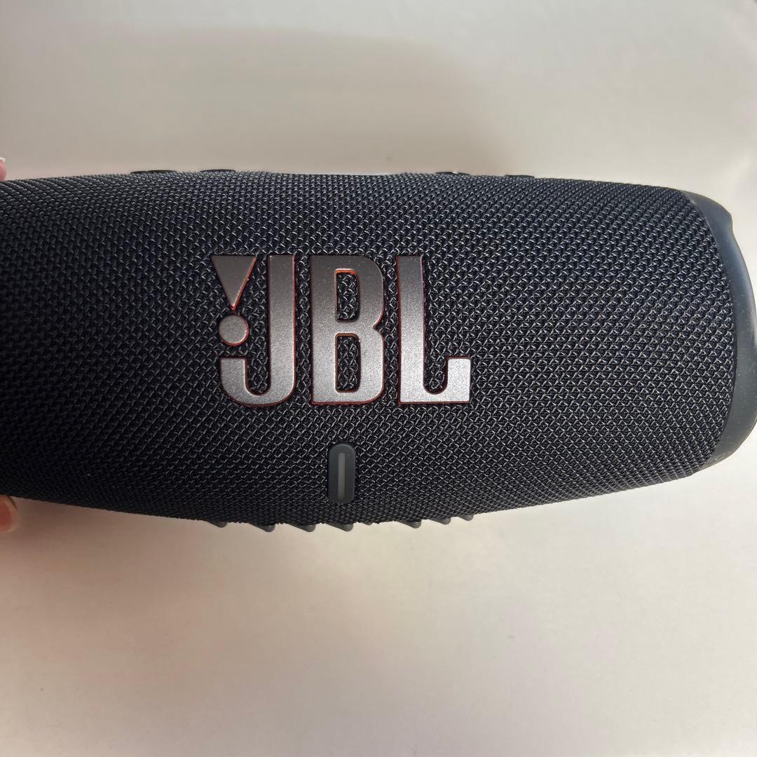 ア*ン様 JBL スマートスピーカー 円筒形 ポータブル＋防水、音にもこだわり抜いたJBLのスマートスピーカー