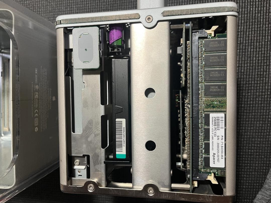 Power Mac G4 Cube + Studio Display + 電源