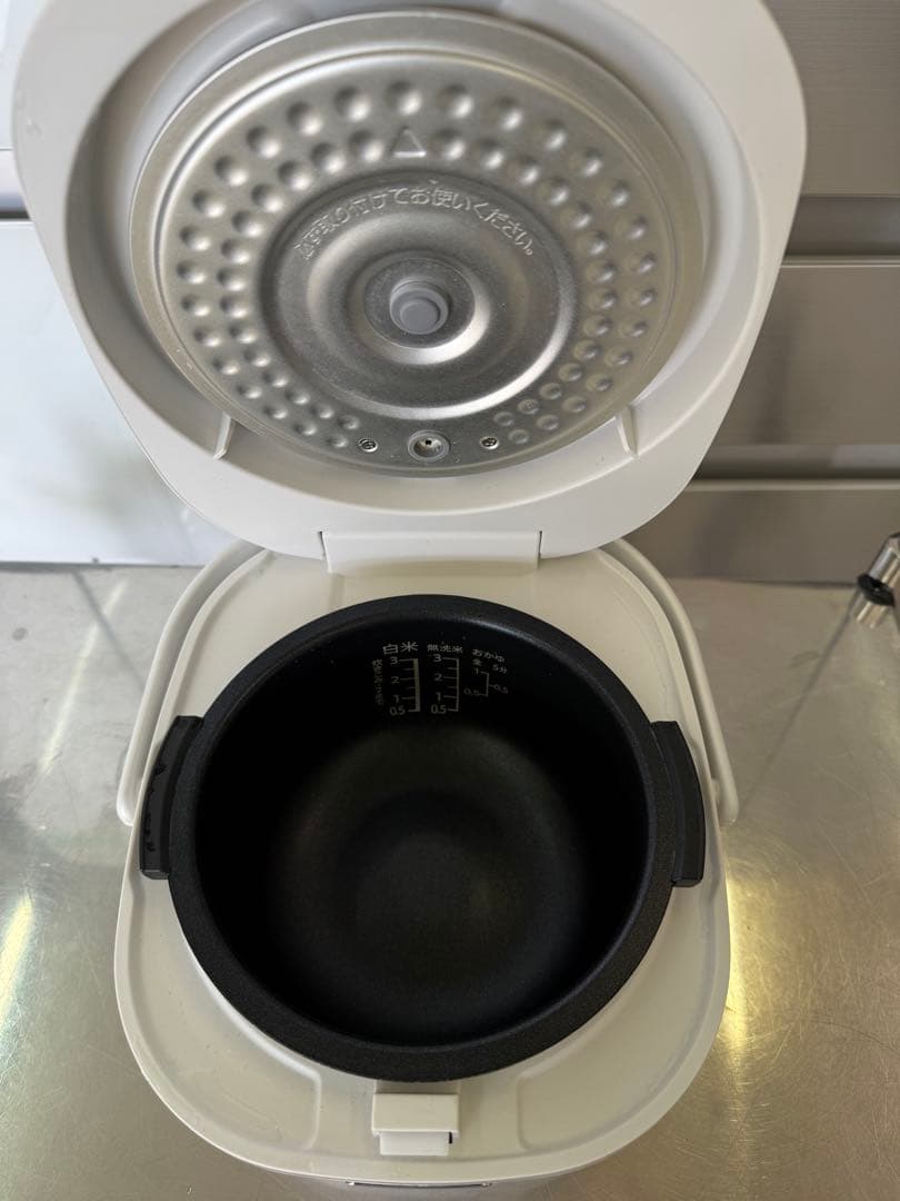 【高年式】2021年式 3合 0.54LSHARP 炊飯器 KS-F5E8-KW