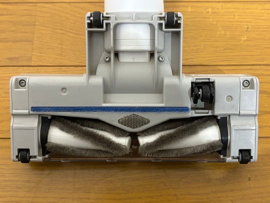 柚*猫様 【美品!!】Panasonic 充電式掃除機 MC-NS10K 202 - メルカリ