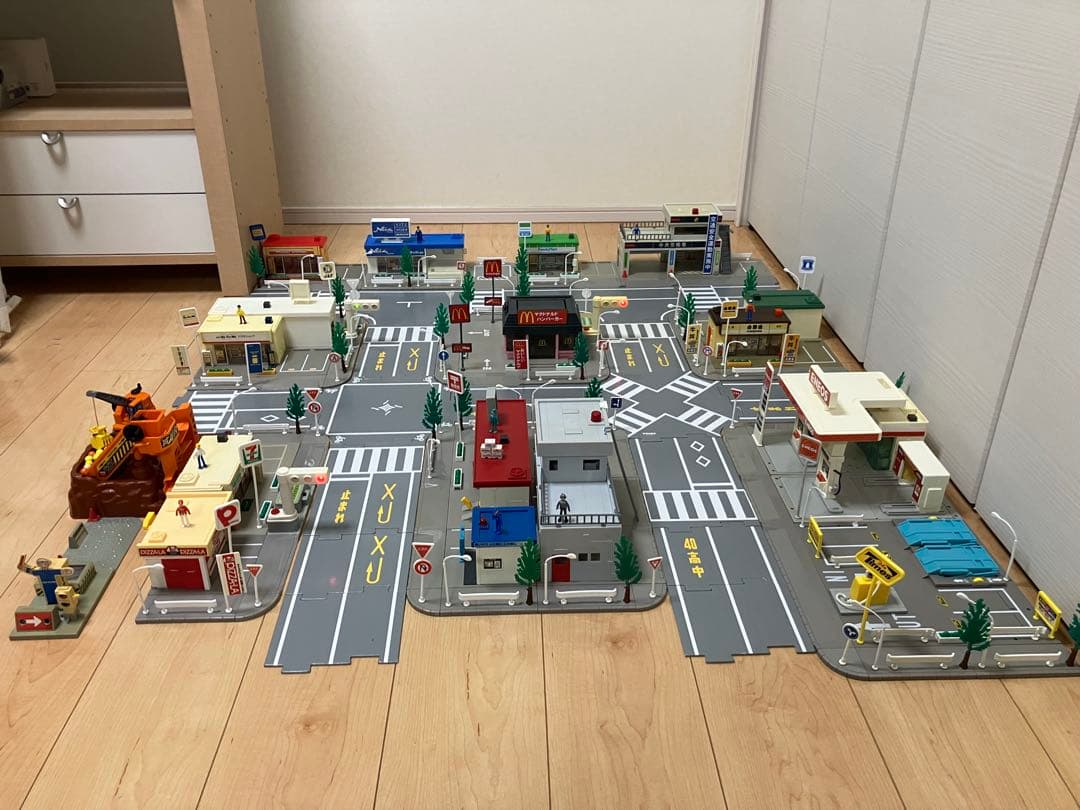 旧トミカタウン つながる道路 まとめ売り トミカタウン トミカ Amazon.co.jp: タカラトミー『 トミカ トミカタウン つながる道路