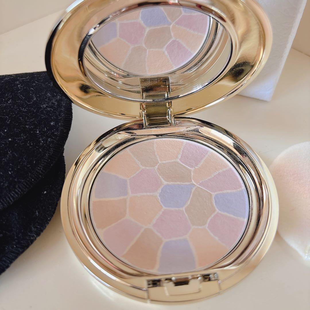 エレガンス　ラ　プードル　オートニュアンスII フェイスパウダー ラ プードル オートニュアンス｜フェイスパウダー｜商品情報｜Elégance