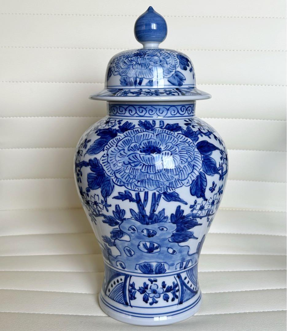中国美術 大明乾隆年製 染付 蓋付き壺 沈香壺 置物 アンティーク 牡丹