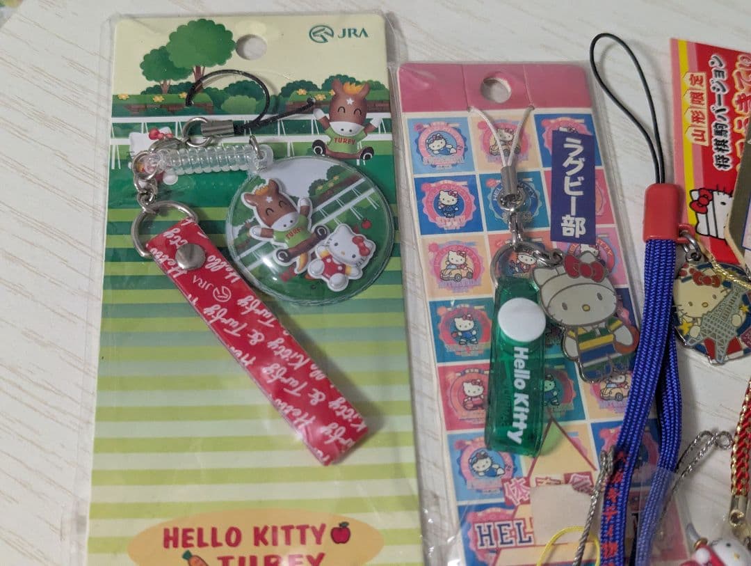 ハローキティ ご当地根付ストラップ まとめ売り - メルカリ