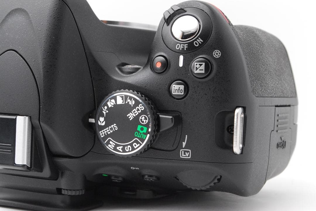 新品級ショット数】Nikon D5100 スマホ転送 ダブルレンズ 自撮り