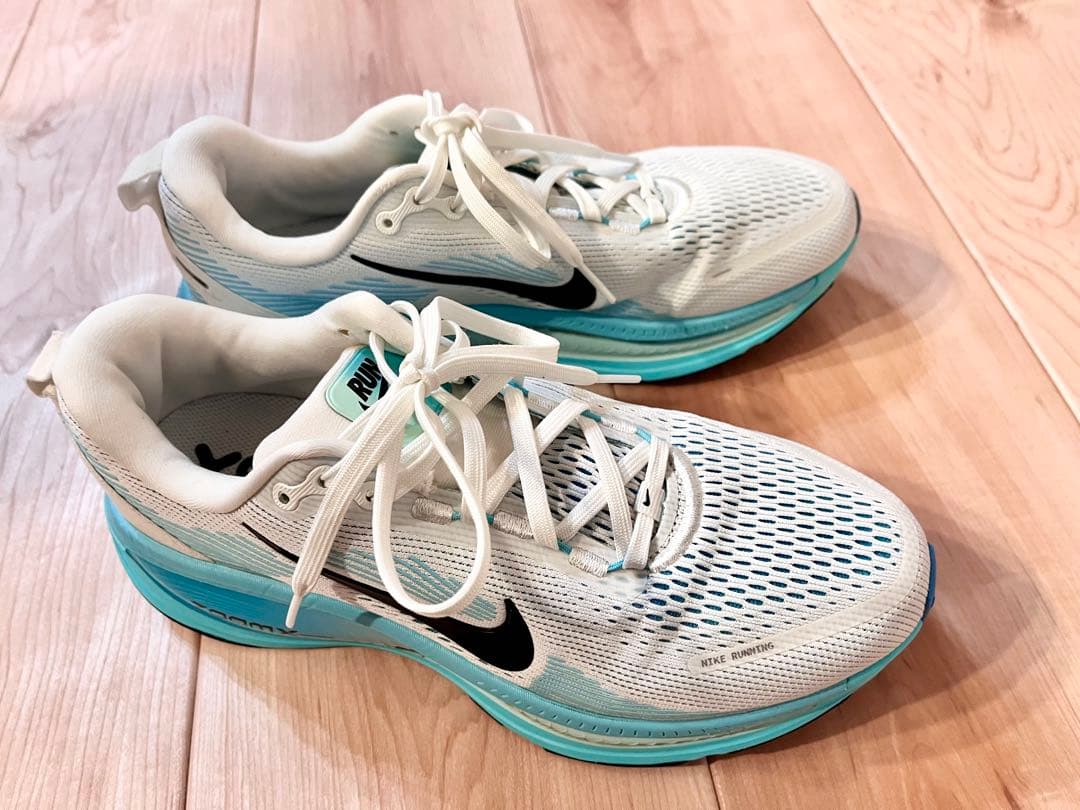 【当日または翌日発送】　ナイキ　ボメロ18　26.5cm