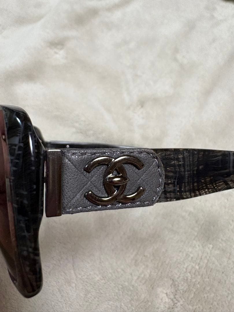 【美品】CHANEL サングラス ツイード柄 ブラック 中古・古着通販】CHANEL (シャネル) サイドツイードモチーフサングラス