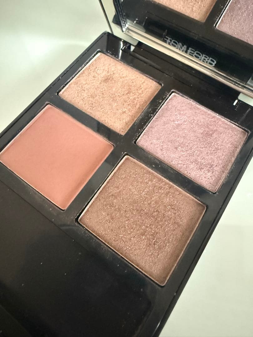 トムフォード]アイカラークォード 2024復刻版27Bメテオリック カバー