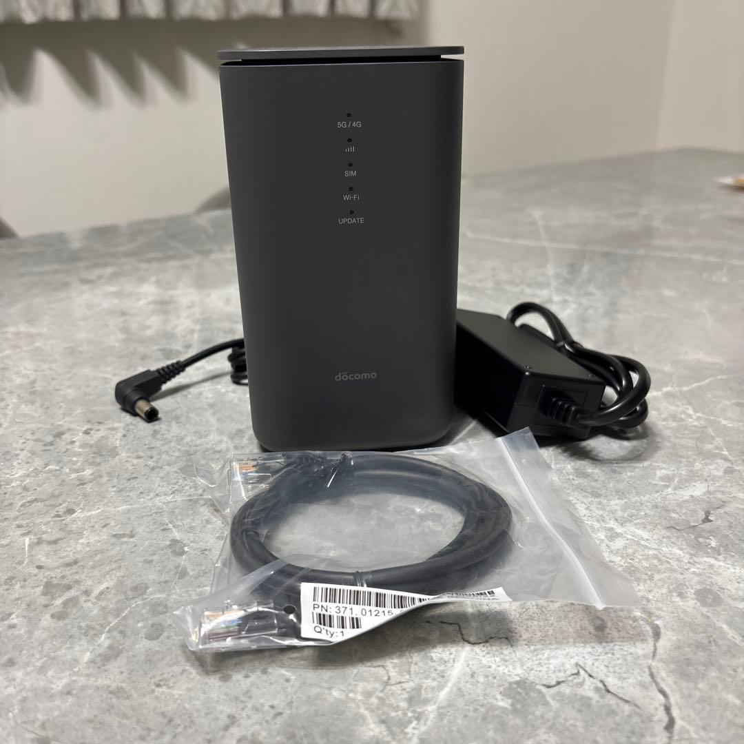NTT docomo HR02 ダークグレー 5G - メルカリ