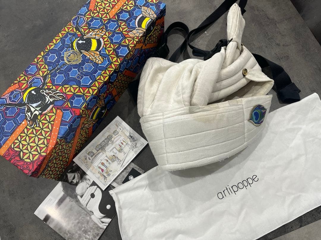 最終値下げ⭐︎アーティポッペ　抱っこ紐　artipoppe ベビー用品　出産準備 オランダ artipoppe(アーティポッペ) - ブランド通販のBUYMA