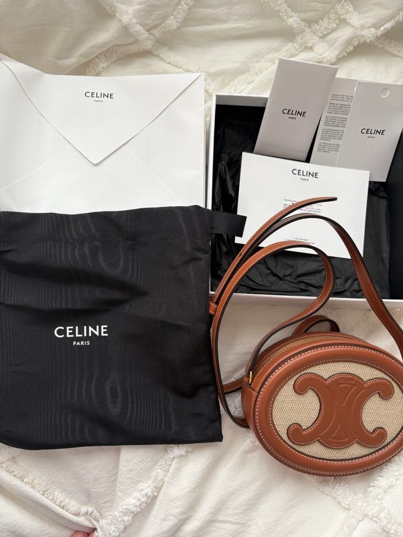 CELINE 円形ショルダーバッグ ブラウン CELINE セリーヌ マカダム ブラゾン型押し 丸形 サークル ショルダー