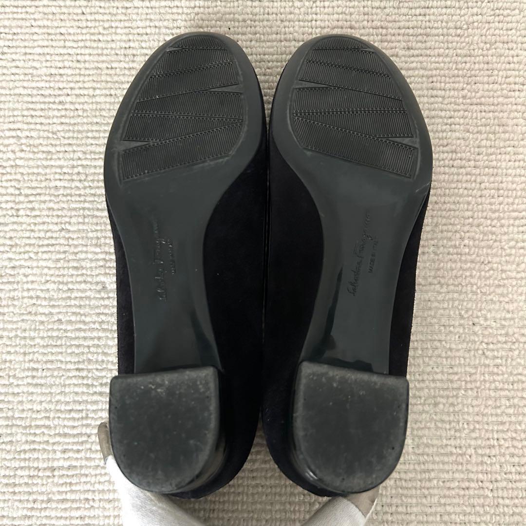 フェラガモ パンプス ローヒール スエード 黒 23.5cm