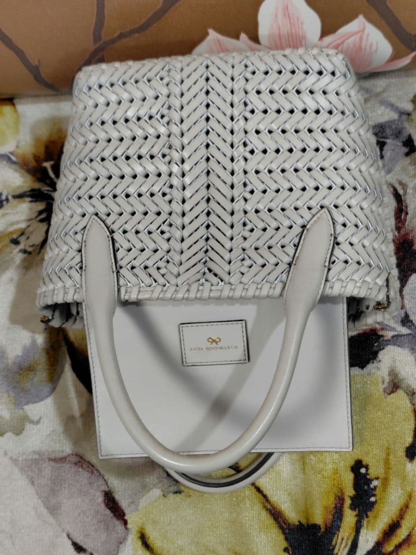 美品】アニヤハインドマーチ2WAYニーソン☆白バッグかごバック☆エコ