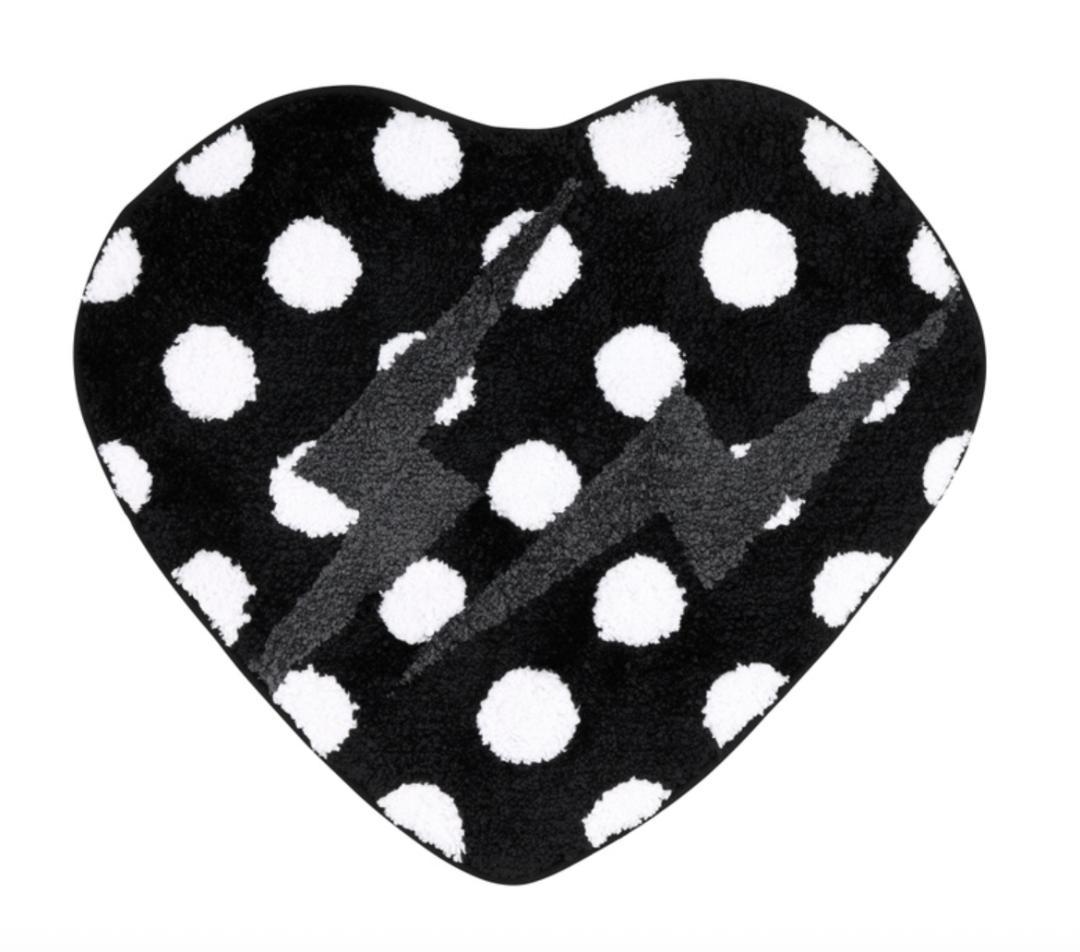 BLACKPINK fragment [DEADLINE] ルームマット - メルカリ