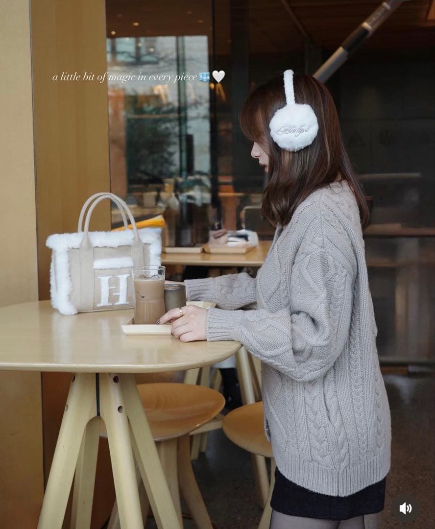 新品】herlipto Cozy Winter Tote Bag - メルカリ