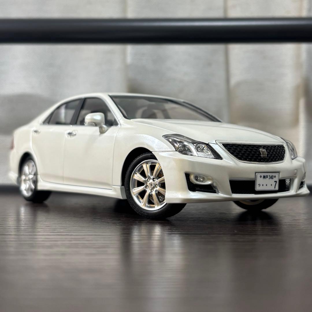 1/24 プラモデル クラウン 20前期アスリート ホワイトパール 純正仕様