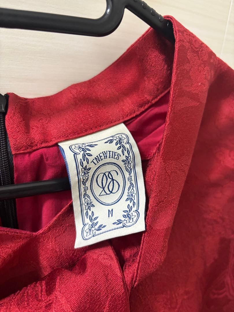 TWENTIES 《スーベニアショップに寄ろう》バルーンスリーブリボントップス