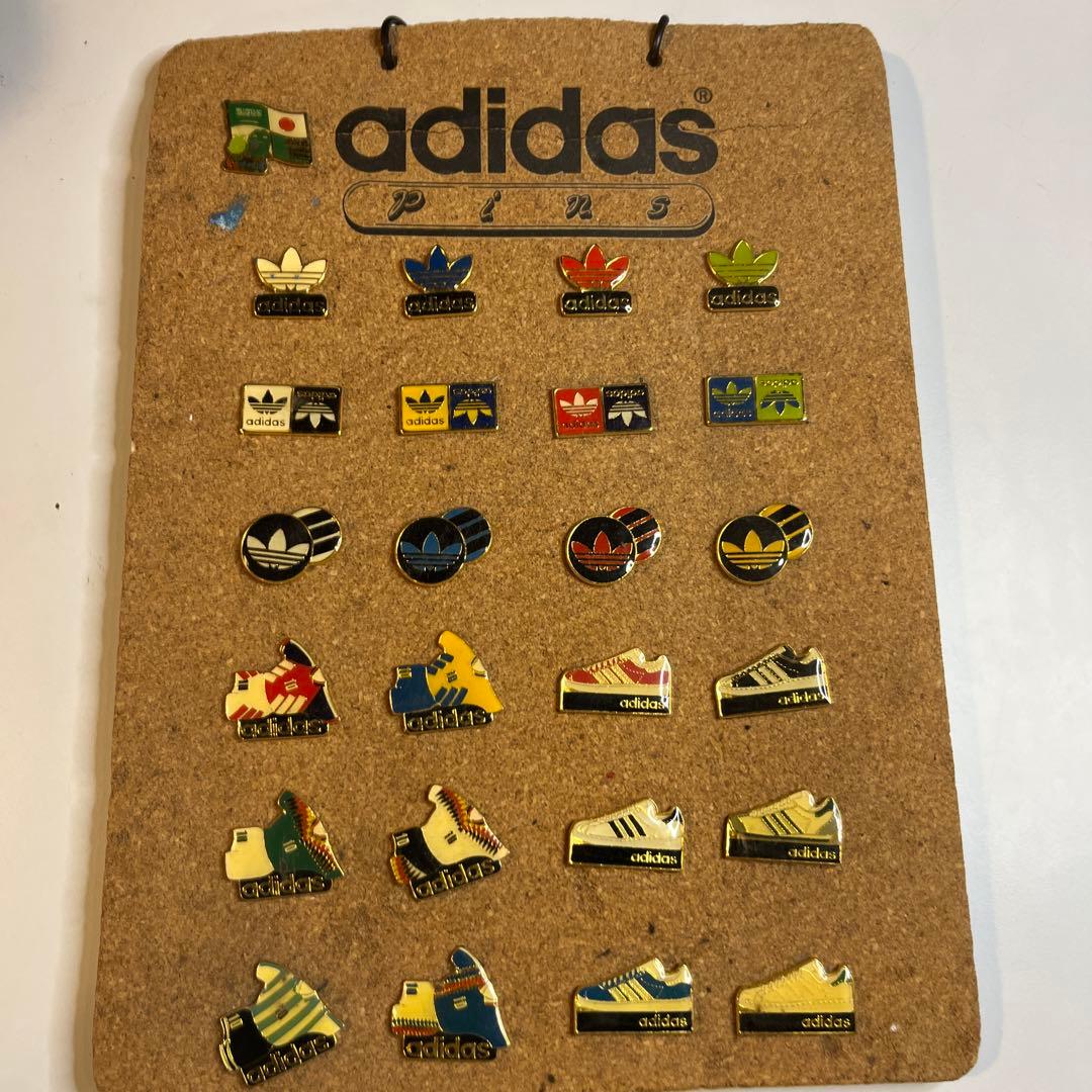 old adidas ヴィンテージ　ピンバッジ　24個 adidas - アディダス ピンバッチの通販 by kei's shop｜アディダスなら