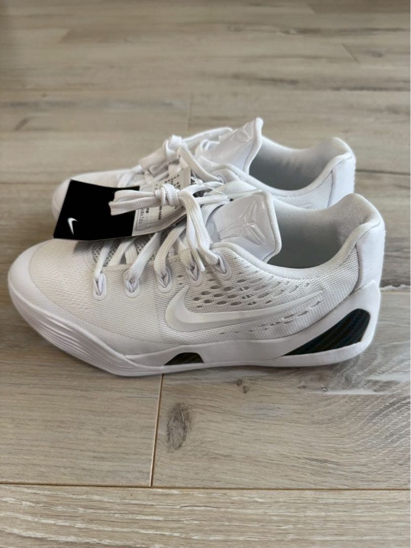 最終値下げ　Nike GS Kobe 9 Low \"Halo\" 23cm