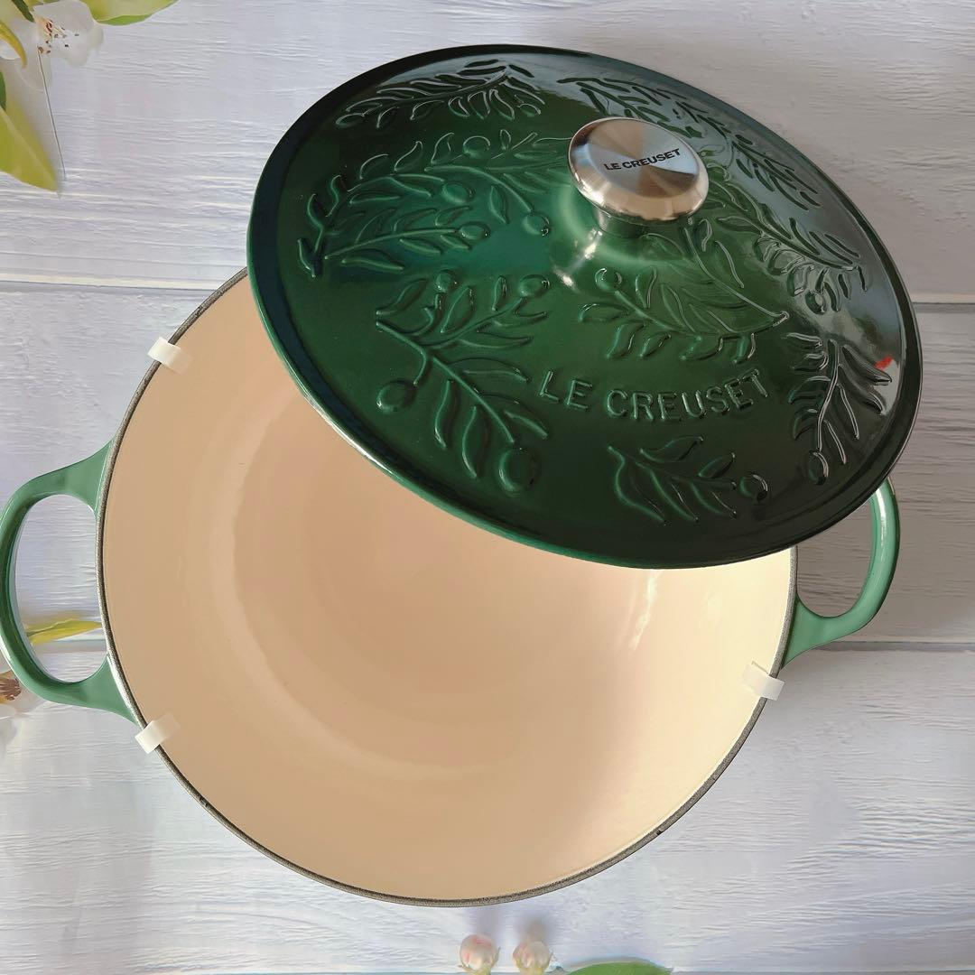 ♡ルクルーゼ マルミット オリーブブランチレリーフ アーティチョーク