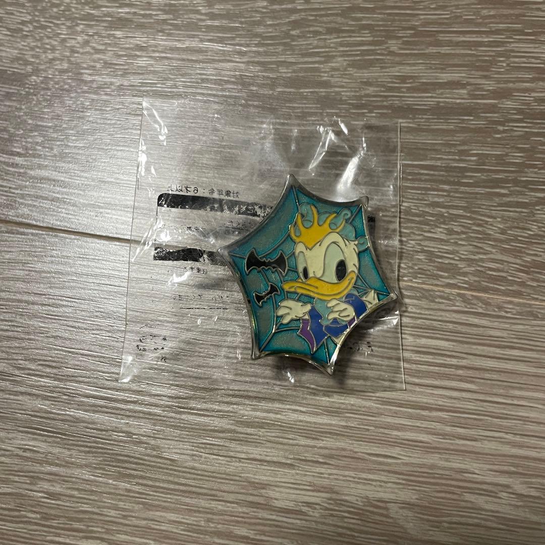 ディズニー ピンバッジ ドナルド ハロウィン - メルカリ