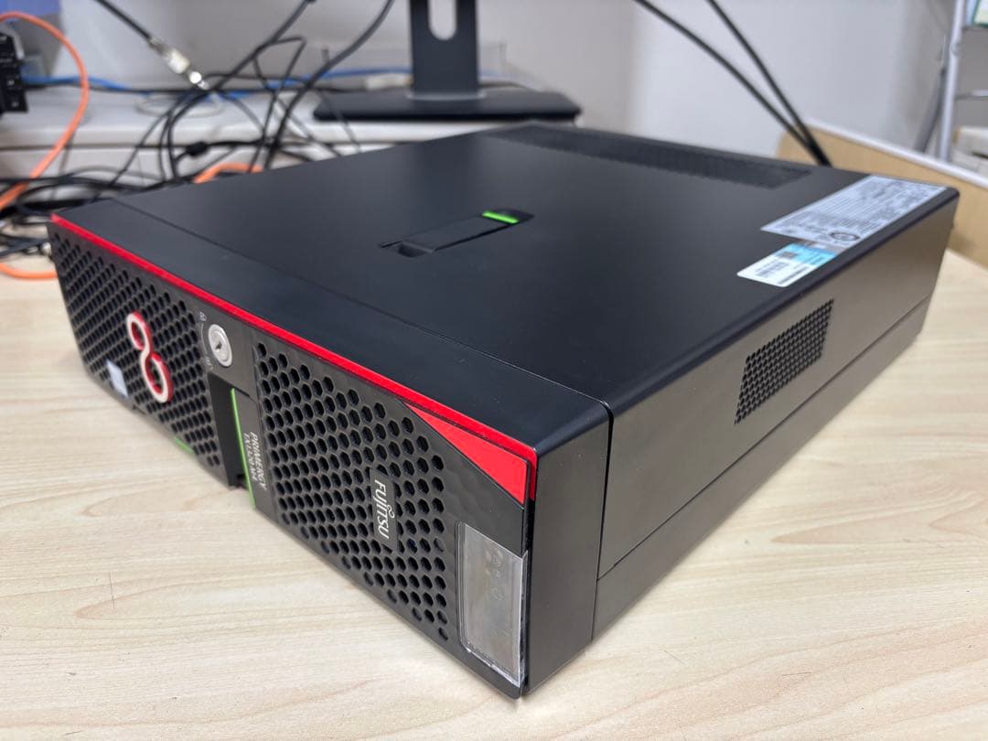 富士通コンパクトサーバー PRIMERGY TX1320 M4 ジャンク品 - メルカリ