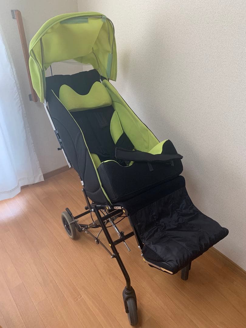 障害児用バギー 障がい児用バギーとは？ベビーカーとの違いや使い始めるタイミング