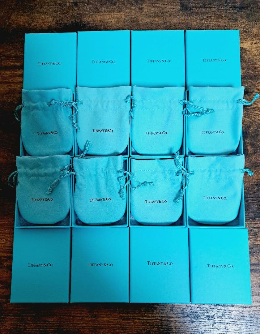 ティファニー 空箱① 巾着 8セット 現行品 現行品 Tiffany ティファニー空箱 巾着袋10セット 現行品Tiffany